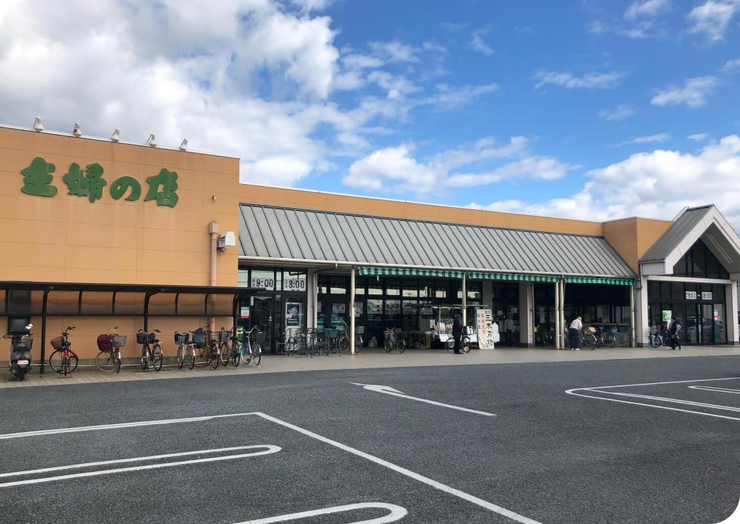 岡田店外観