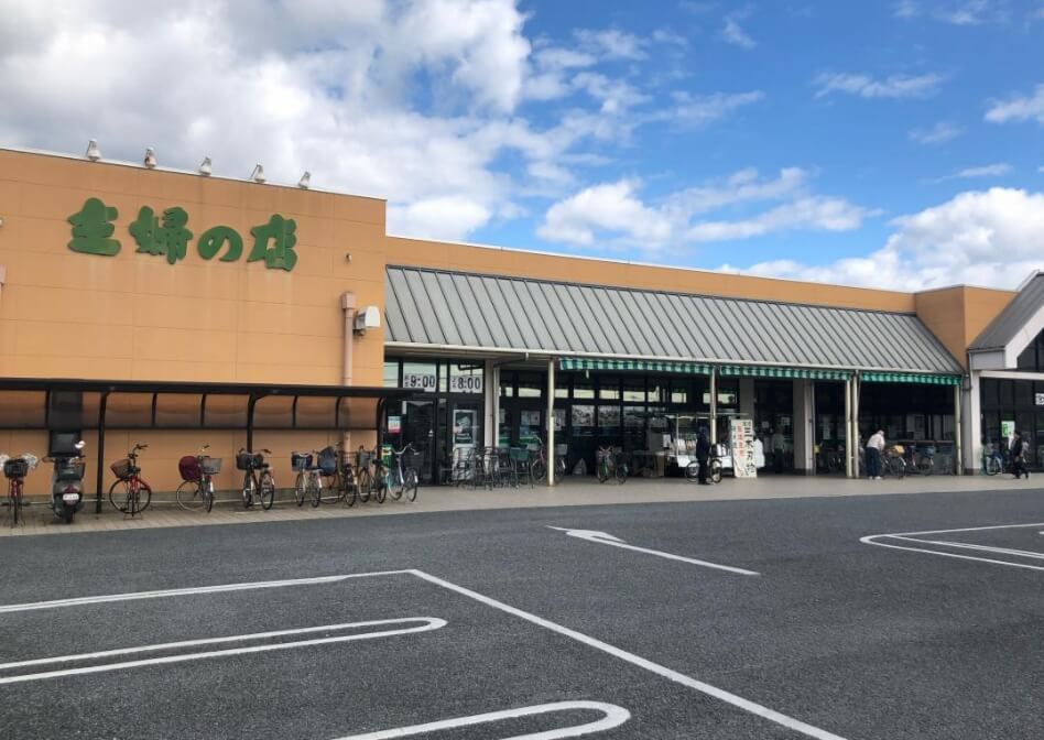 岡田店外観